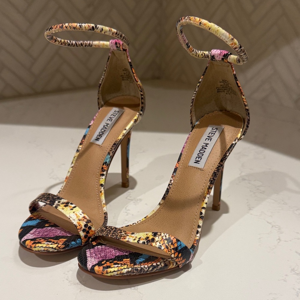 Steve Madden Vibrant Snake Print Heels